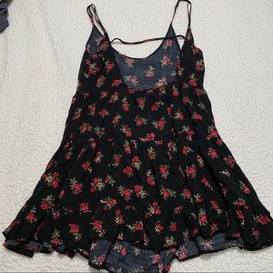 Brandy Melville Dress (OS) but fits like an XS-S